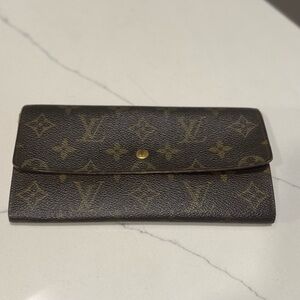 LV Sarah Wallet